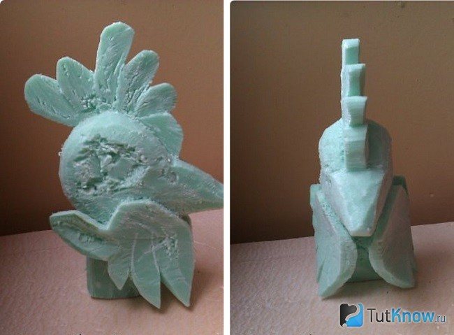 Голова петуха из строительного пенопласта