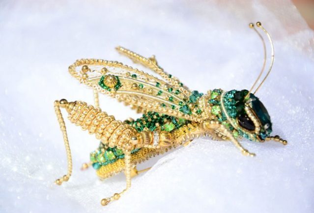 Насекомые из бисера подойдут для начинающих мастериц