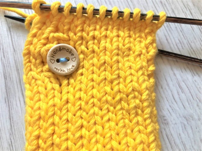 Петля для пуговицы спицами