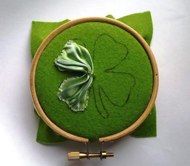 Пошаговая инструкция плетения цветущего клевера