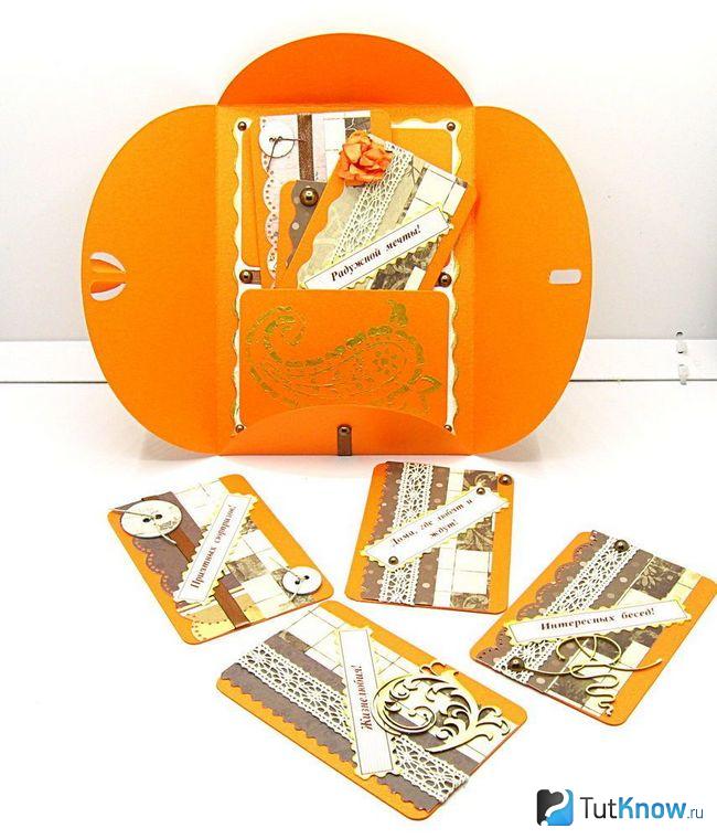 Ярко-оранжевая открытка